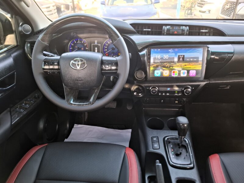 2017 Toyota Hilux Revo GR 2.7L 4-CYLINDER AT Black Pick Up Truck Petrol