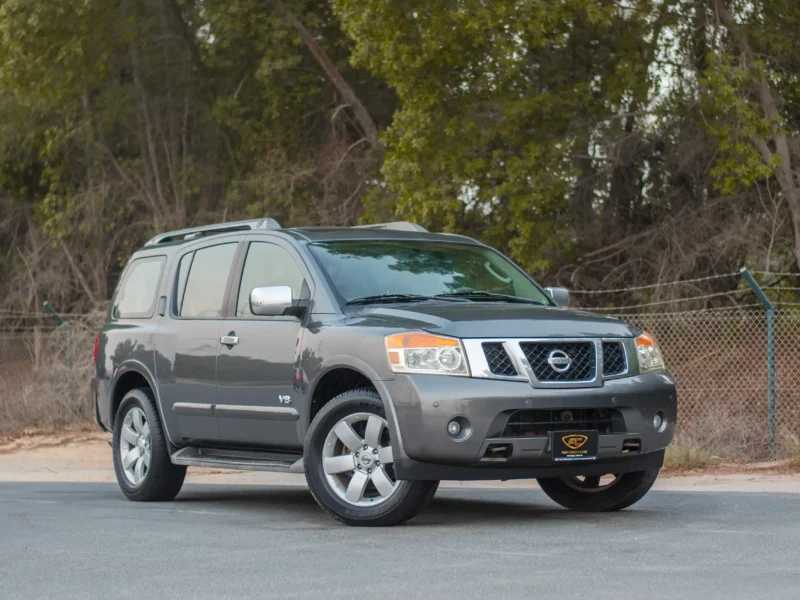 2010 Nissan Armada LE 5.3L 8 Cylinder Engine GCC Specs Grey Beige