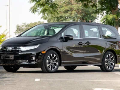 2025 Honda Odyssey TOURING 3.5L 6 Cylinder GCC Spec Black Beige