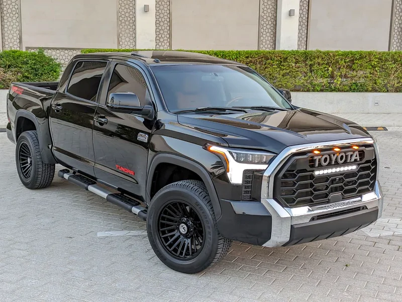 2014 Toyota Tundra Crewmax 1794 Edition 8 Cylinders Engine Black Brown