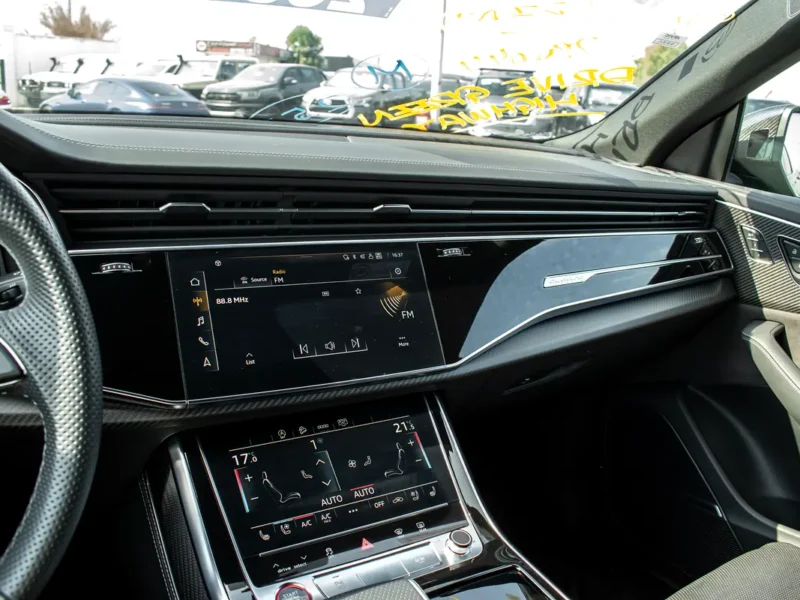 2022 Audi RS Q8 4.0 TFSI Quattro 8 Cylinders Engine Green Black SUV