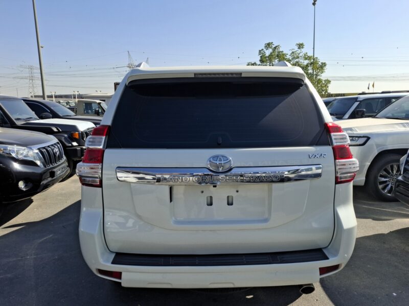 2016 Toyota Prado VXR 2.7L 4-Cylinder Petrol White Brown SUV GCC Specs