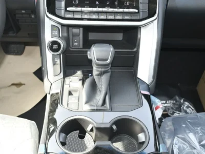 2025 Toyota Land Cruiser 3.5L Twin Turbo Basic Option Black SUV GCC Specs