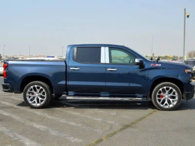 2020 Chevrolet Silverado 5.3 Liters 8 Cylinders Engine Blue Grey Pick Up Truck