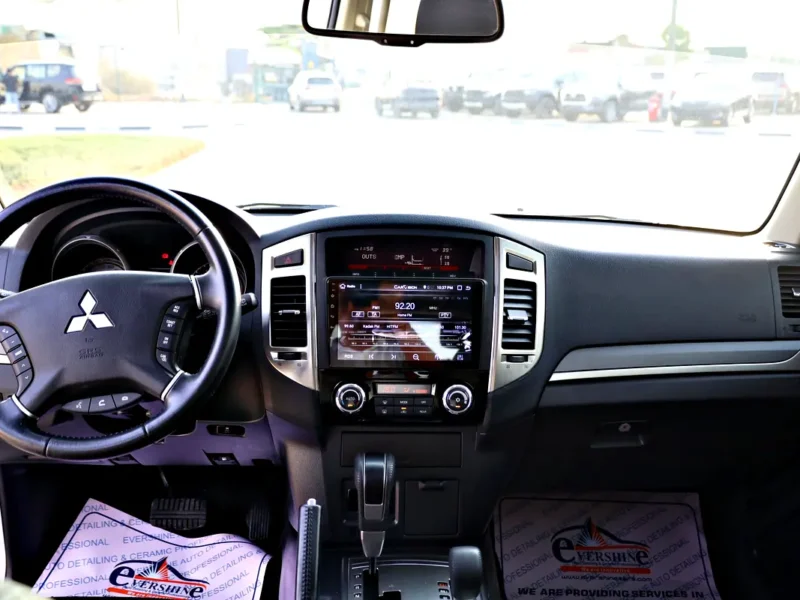 2022 Mitsubishi Pajero GLS 6 Cylinders Engine White Black SUV Full Option GCC