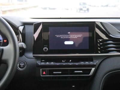 Toyota Camry LE 2.5L Hybrid 2025 Silver Metal Black Sedan