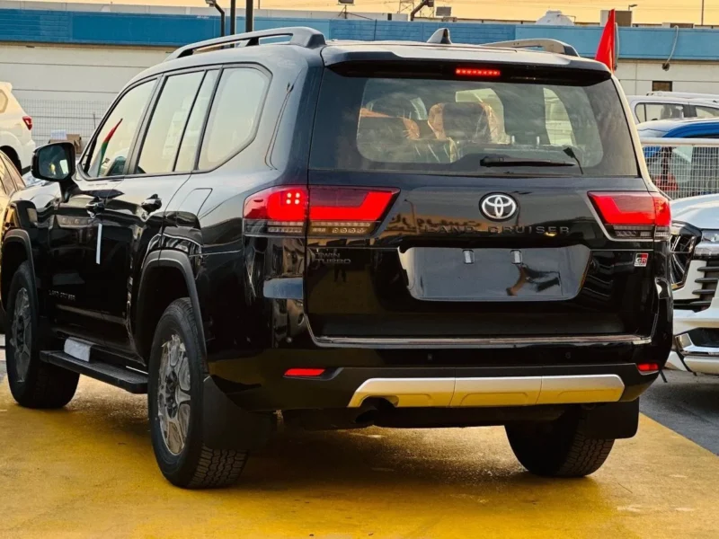 2026 Toyota Land Cruiser GR SPORTS 3.5L 6 Cylinder Engine Black Red SUV GCC