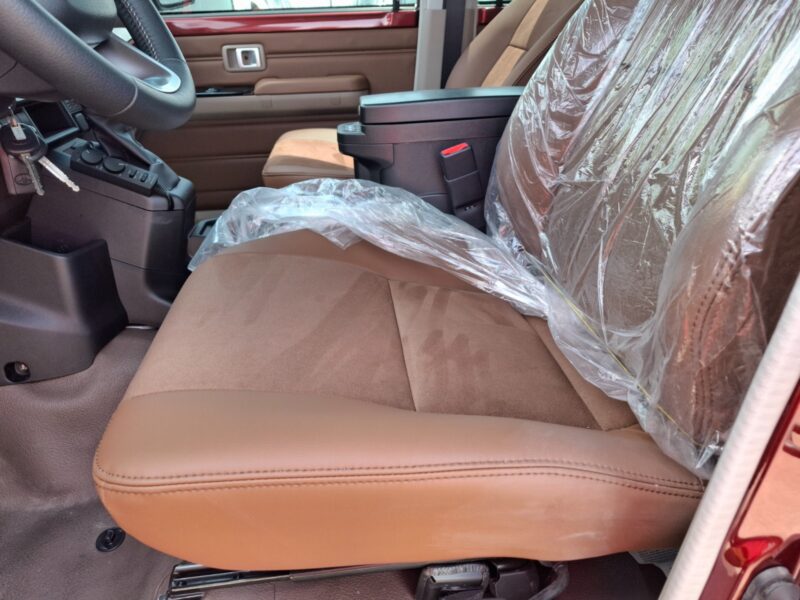 Toyota LC Pickup DC AT 2.8L 2025 Red Brown Diesel GCC Specs