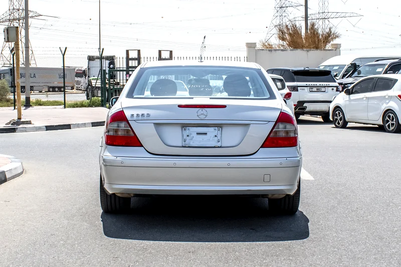 2008 Mercedes-Benz E-Class E 350 6 Cylinders Engine Silver Black Sedan