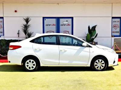 2022 Toyota Yaris MID 4 Cylinders Engine White Beige Sedan GCC Specs