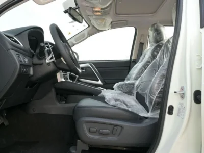 2025 Montero Sport 3.0L 4WD Petrol White Black GCC Specs