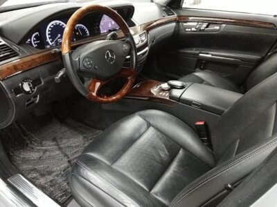 2012 Mercedes-Benz S550L 4.7 litres V8 Engine Petrol Silver Black Sedan