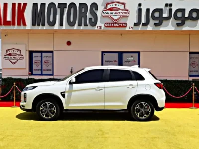2022 Mitsubishi ASX GLX 4 Cylinder Engine White Black SUV GCC Specs