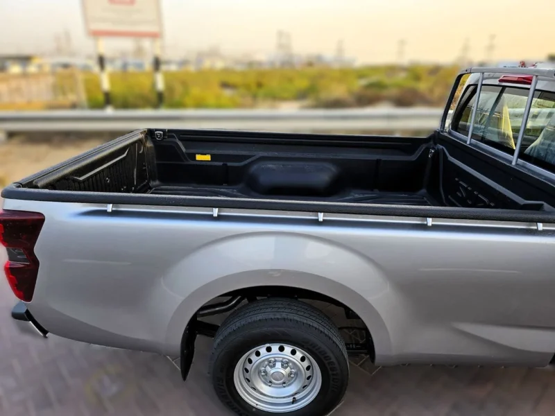 2026 Isuzu DMax SINGLE CAB MANUAL DIESEL ENGINE 1.9 TURBO Silver Black