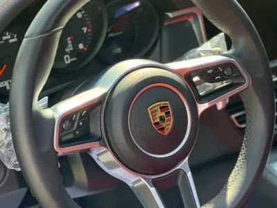 2020 Porsche Macan Standard 4 Cylinders Engine Black Red SUV GCC Specs