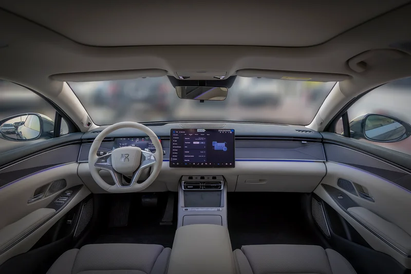 2025 BYD HAN PHEV 4 Cylinders Engine Silver White Sedan FWD