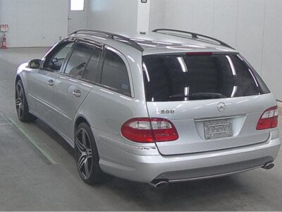 2005 Mercedes-Benz E500T 5.0-liter V8 Engine Silver Black Wagon