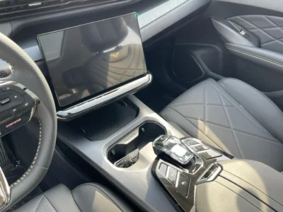 2025 Kaiyi X7 Kaiyi X7 1.5 L Turbocharged 4-Cylinder Mountain Peak Edition Black SUV