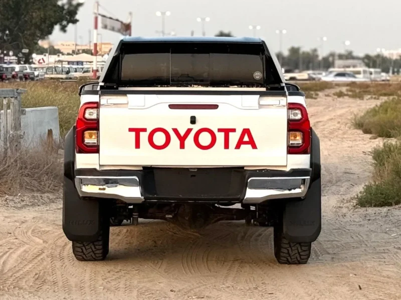 2022 Toyota Hilux GLX 2.7L 4 Cylinders Engine Double Cab Utility A/T White Red