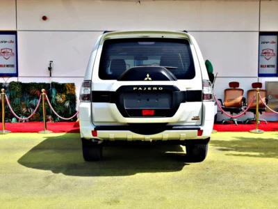 2022 Mitsubishi Pajero GLS 6 Cylinders Engine White Black SUV Full Option GCC