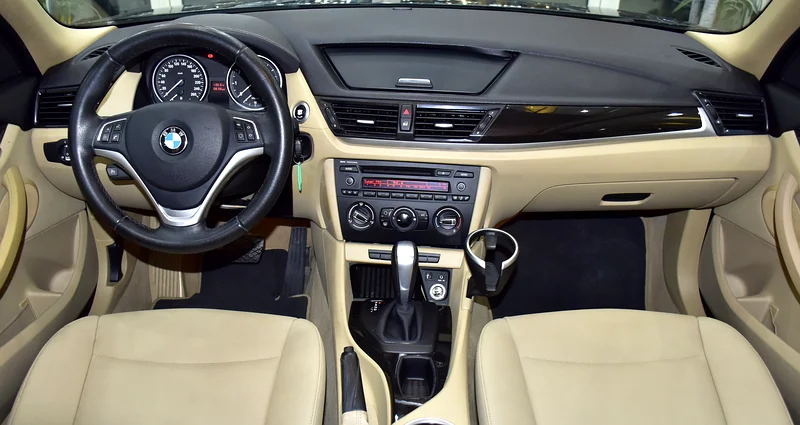 2015 BMW X1 Sdrive18i 4 Cylinders Petrol Engine Blue Beige Crossover GCC