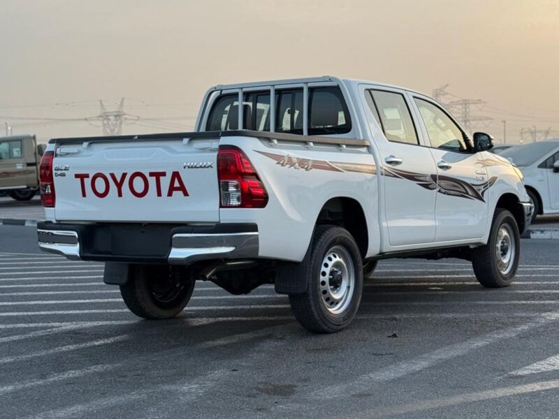 2025 Toyota Hilux GL 2 2.4L 4 Cylinders Engine AWD White Red GCC Specs