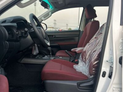 2025 Toyota Hilux DLX BASIC 2.7 4 Cylinder Engine PETROL White Red