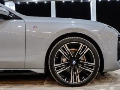 2024 BMW BMW B7 4.4L Twin-Turbocharged V8 Grey SUV AWD