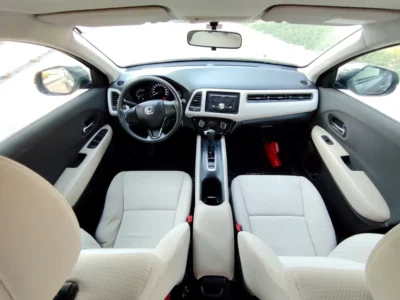 2020 Honda HR-V LX 4 Cylinders Engine Grey White SUV GCC Specs