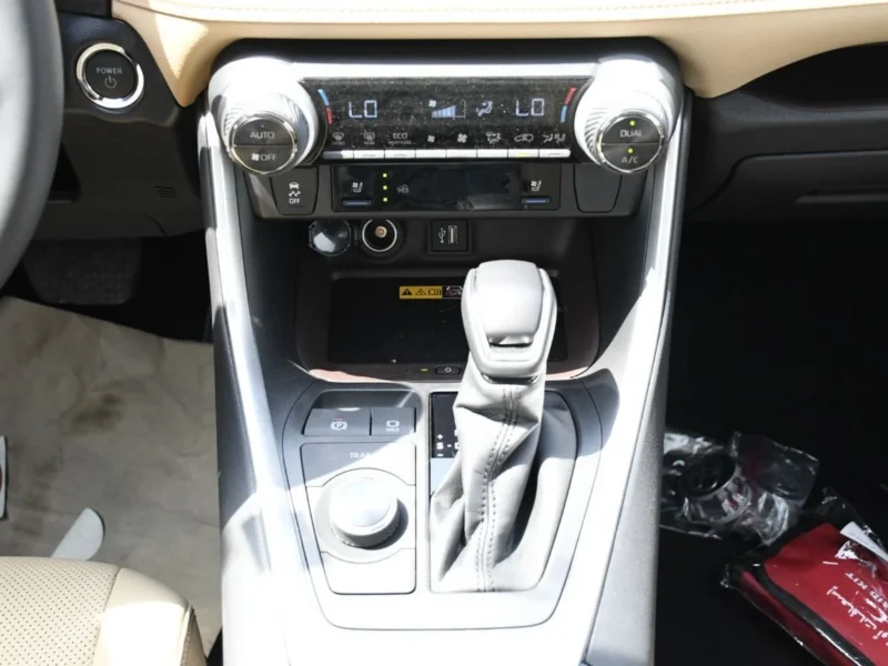 2025 Toyota RAV 4 2.5L 4 Cylinders Engine HEV Limited Grey Beige Crossover