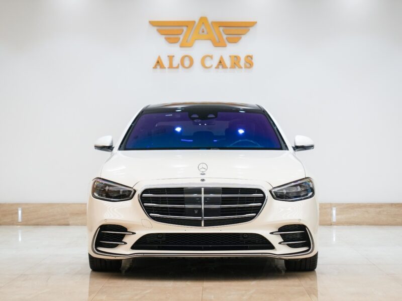 2021 Mercedes Benz S580 4.0 litre V8 Engine White Black Sedan