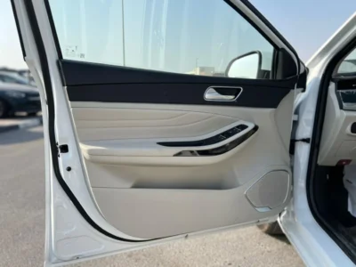 2025 Chery Arrizo 5 CHERY ARRIZO5 1.5L 4 Cylinder Engine White Beige Sedan