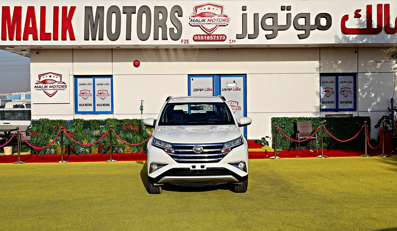 2022 Toyota Rush EX 4 Cylinders Engine White Black SUV GCC Specs