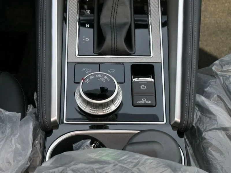 2025 Montero Sport 3.0L 4WD Petrol White Black GCC Specs