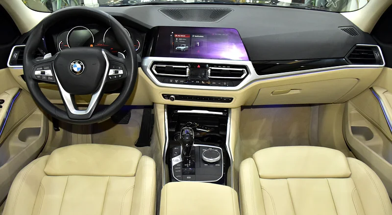 2020 BMW 3-Series 320i 4 Cylinders Engine Blue Beige Sedan