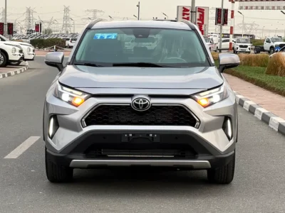2022 Toyota Rav 4 XLE 4 Cylinders Engine Petrol Silver Black SUV Full Option