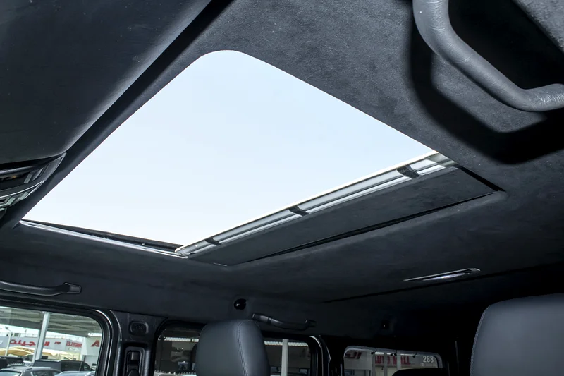 2015 Mercedes-Benz G-Class G 63 AMG 8 Cylinders Engine White Black SUV