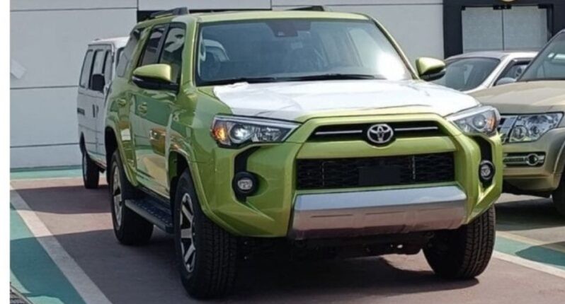 2024 Toyota 4Runner 4.0 litre V6 Gas Engine Green Black SUV Automatic