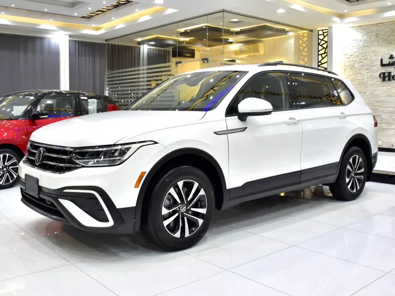 2024 Volkswagen Tiguan 4MOTION 4 Cylinders Engine White Black Crossover