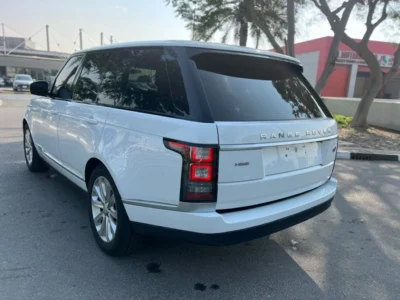 2016 Land Rover Range Rover Vogue HSE V8 White Beige SUV GCC Specs