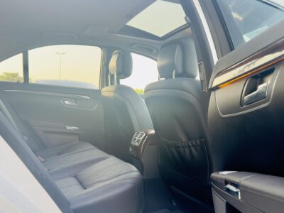 2007 Mercedes-Benz S 350 3.5 liters V6 Engine Petrol White Black Sedan