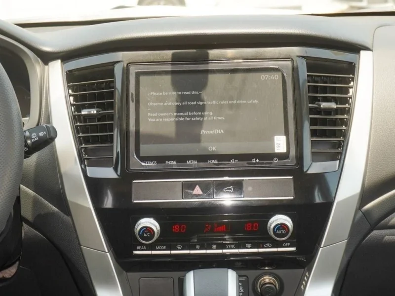 2025 Mitsubishi Montero Sport 3.0L 4WD Petrol White Black GCC Specs