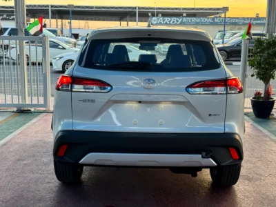 2025 Toyota Corolla Cross Hybrid 4 Cylinders Engine White Black Crossover