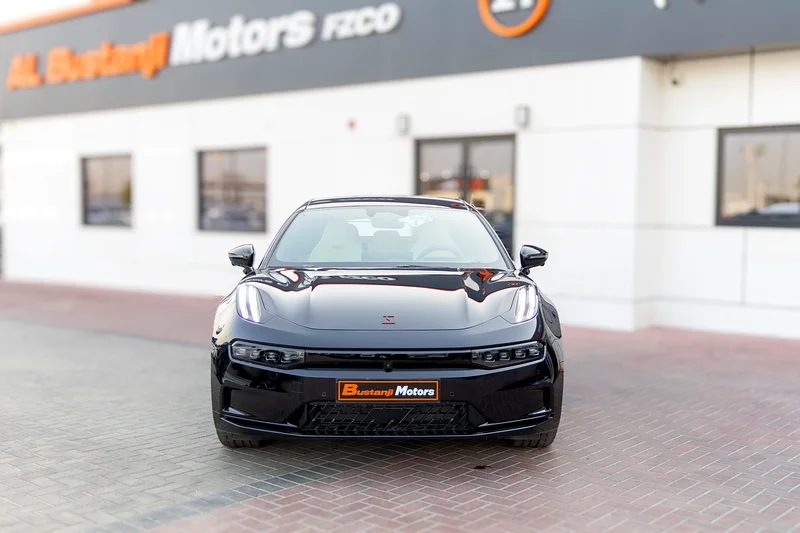 2024 Zeekr 001 Flagship AWD Black White SUV Electric Car 550 - 650 KM GCC Specs