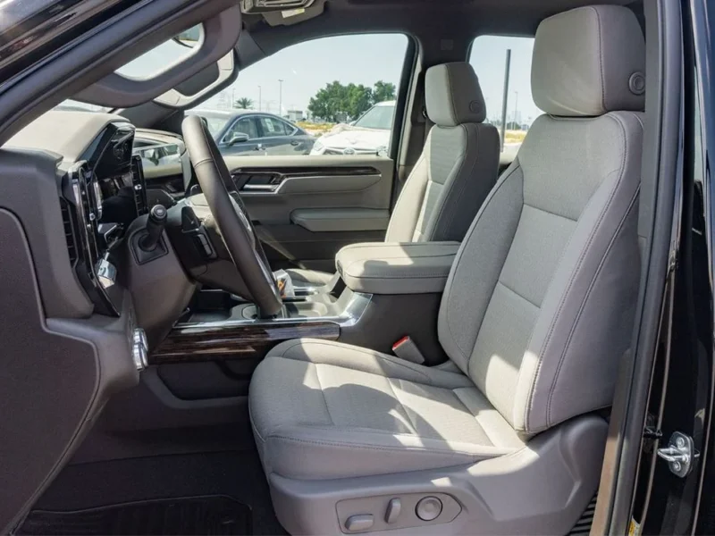 2025 GMC SIERRA 5.3 Liter Petrol V8 Engine Black Grey Pick Up Truck