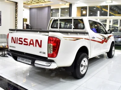2019 Nissan Navara SE 4 Cylinders Engine White Red Pick Up Truck GCC Specs