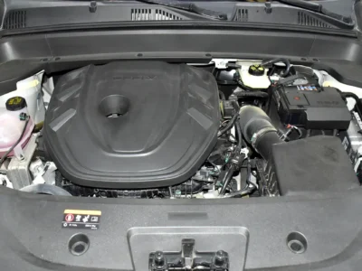 2026 Geely Monjaro GF 4 Cylinder Petrol Engine White Beige SUV GCC Specs