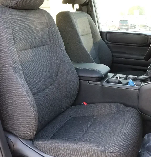 2025 Toyota Prado Other 4 Cylinders Engine White Grey SUV GCC Specs