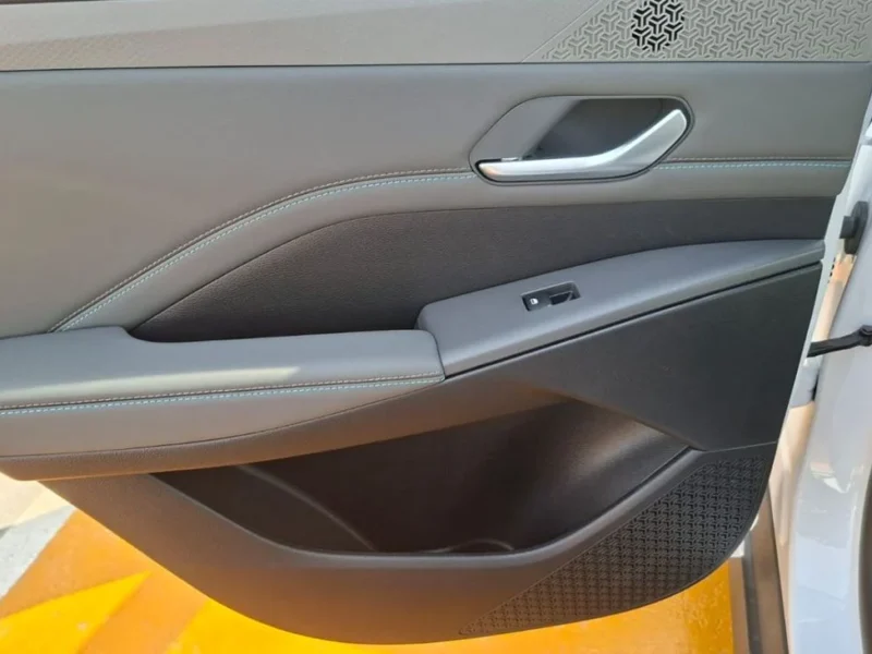 2025 BYD QIN PLUS BYD 1.5 L 4 Cylinders Engine Hybrid White Black Sedan