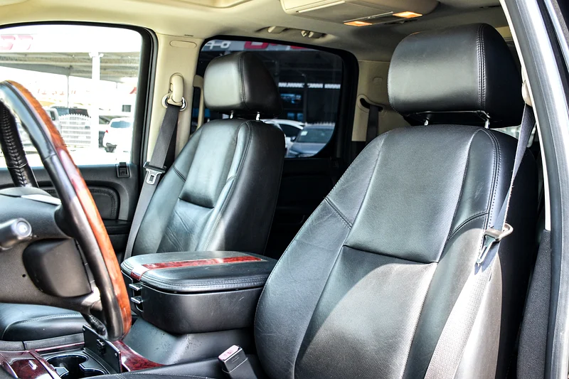 2011 Cadillac Escalade ESV 8 Cylinders Engine Black Sedan Super Clean Car